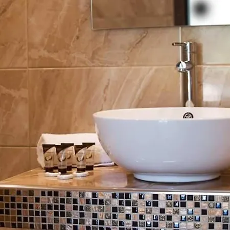 Elisabeth Luxury Вурвуру