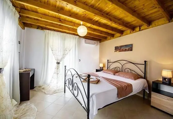 Elisabeth Luxury * Vourvourou