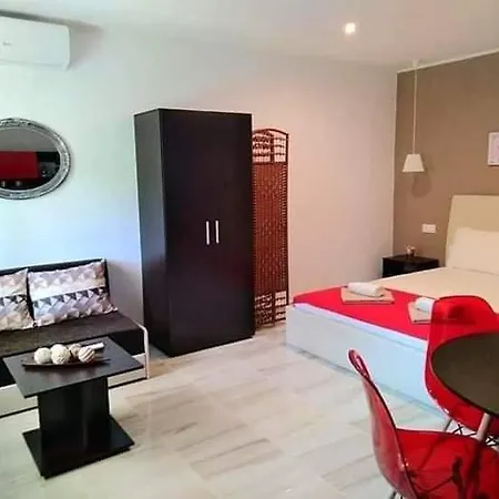 Elisabeth Luxury * וורוורו