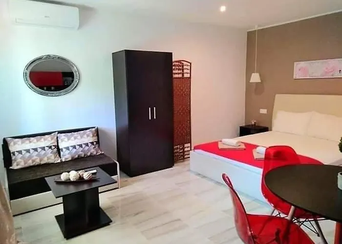Elisabeth Luxury * וורוורו